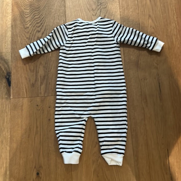 Miles baby onsie - Picture 3 of 3